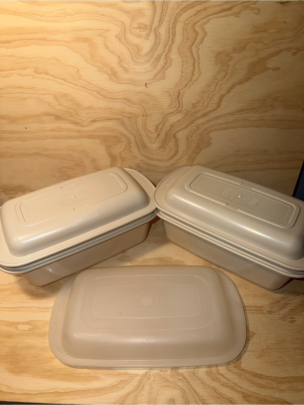 Tupperware Bakeware Ultra 21- Vintage loaf pans with lids